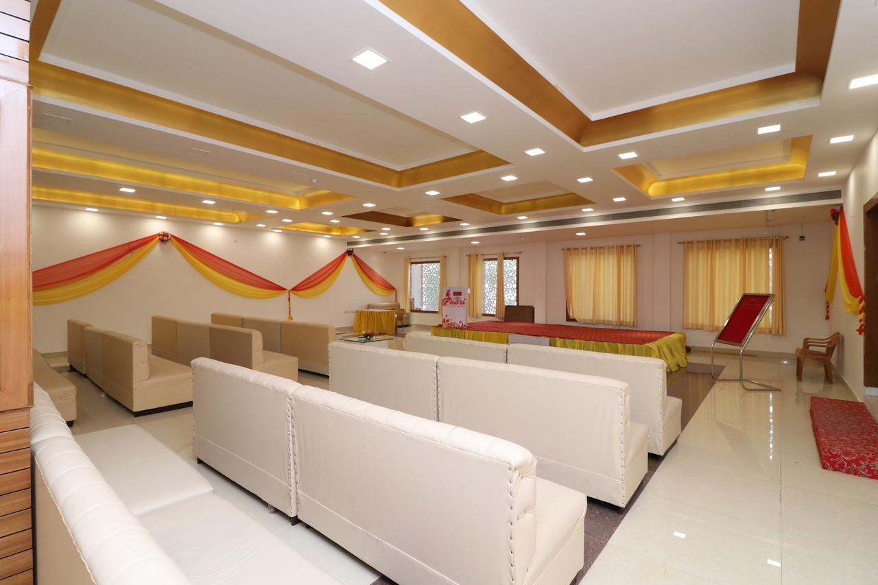 Oyo 13406 Hotel Golden Leaf Барейли Екстериор снимка