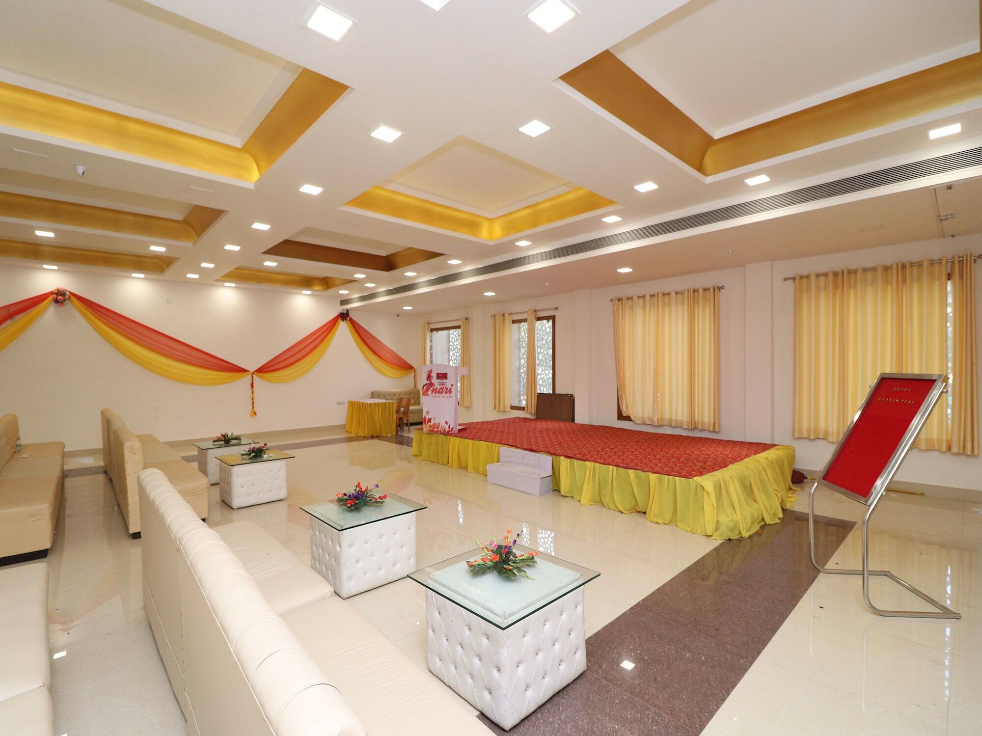 Oyo 13406 Hotel Golden Leaf Барейли Екстериор снимка